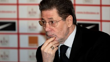 Asta e cea mai TARE întâlnire Dinamo - Steaua: "Ne-au bătut ospătarii într-un bar!"** O poveste savuroasă zisă de Cornel Dinu