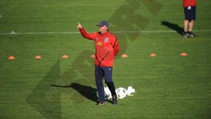 Stoichiță: "Tătărușanu s-a antrenat normal! **Nu vă spun mai multe, că îmi dă `interzis` Gigi":)