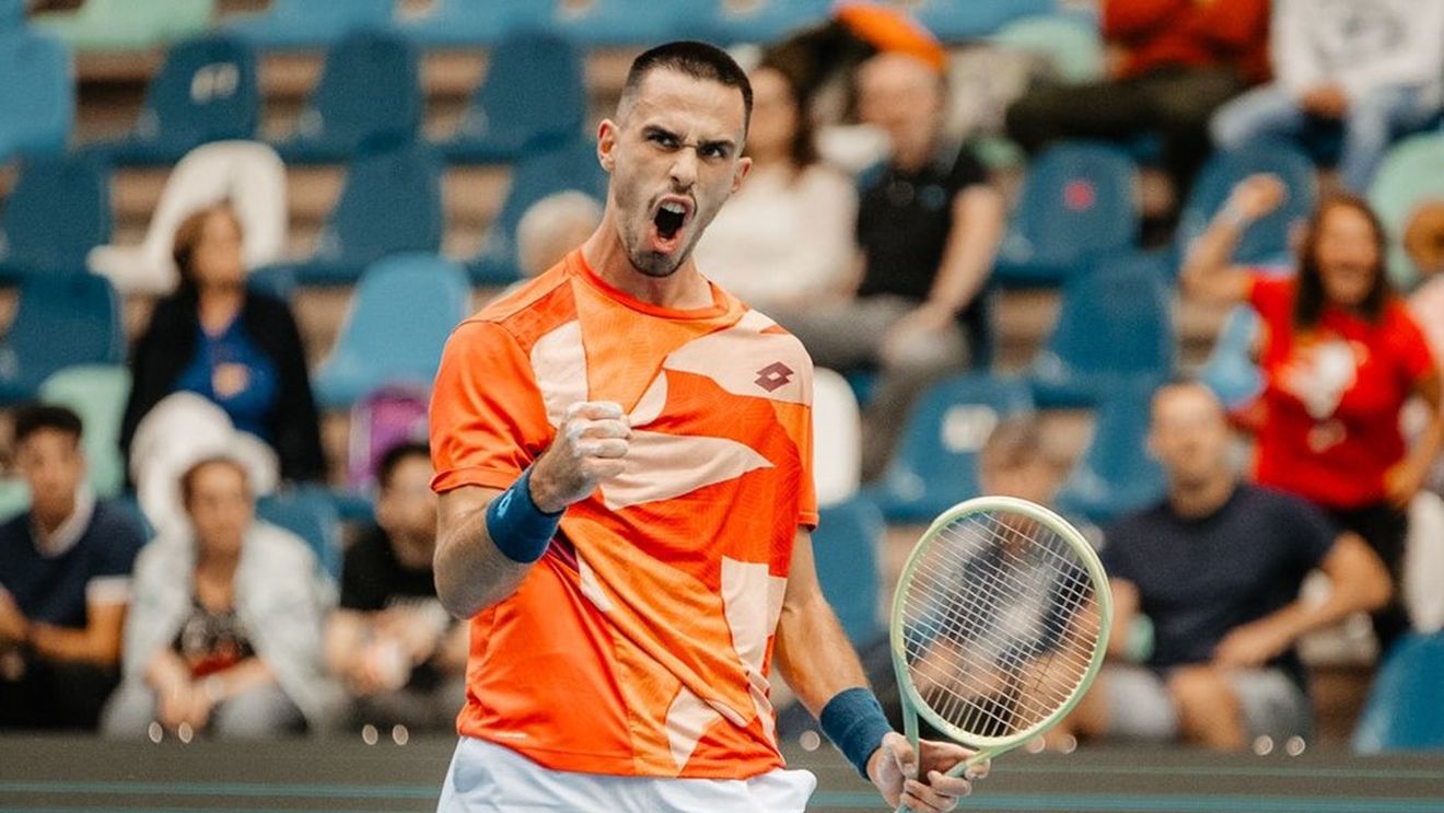 Povestea lui Cezar Crețu, jucătorul român de tenis care ne-ar putea aduce aproape de barajul pentru Grupa Mondială! „Am pierdut si de supărare mi-a curs sânge din nas”. SPECIAL