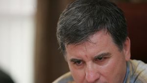 Argăseală: "Penescu să se trezească la realitate"