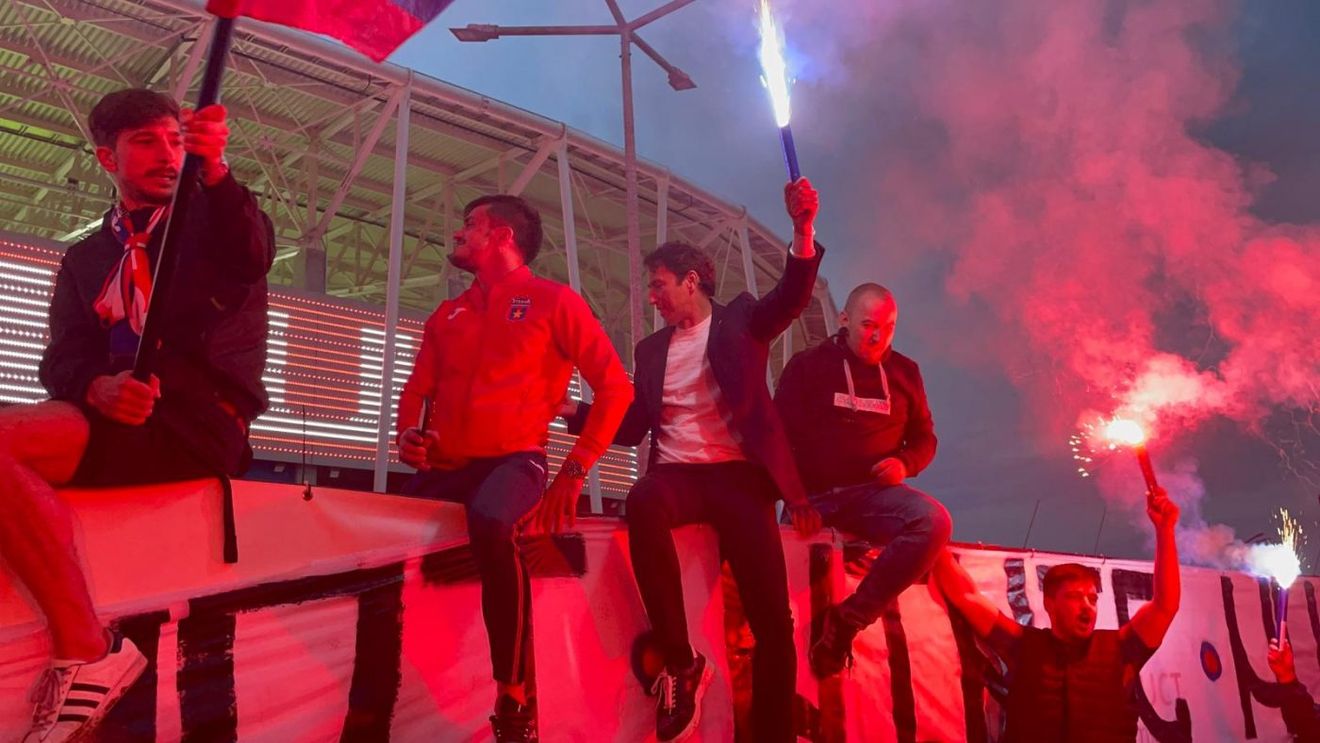 Panică în Ghencea! Oficialii CSA, apel telefonic disperat între fanii Stelei: „Au sărit gardurile, nu i-am lăsat pe stadion!” Ce s-a întâmplat