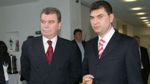 Iubire mare între Borcea și MM :): "E cel mai bun din Liga I! Se compară Dinu Gheorghe cu el?** 'Vamă' i-a mâncat banii lui George Copos"