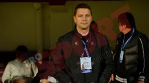 Fanii dinamoviști i-au cerut demisia lui Flavius Stoican, după golul doi marcat de Viitorul