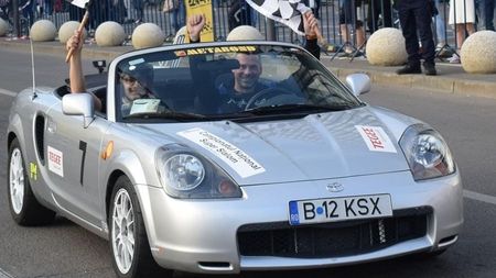 E doctor în motoare și a concurat într-o cursă de 24 de ore pe circuit de karting