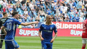 Mesaj categoric pentru Adrian Mititelu înainte de  FC Botoșani - FC U Craiova! Patronul e sfătuit să renunțe la Juan Bauza:  „Nu mai e timp să te rogi la Dumnezeu ca el să joace! E nevoie de jucători care bagă capul în gheată”. EXCLUSIV