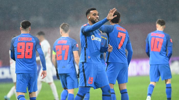Veste excelentă pentru Mihai Pintilii! Billel Omrani a revenit la antrenamentele de la FCSB | FOTO