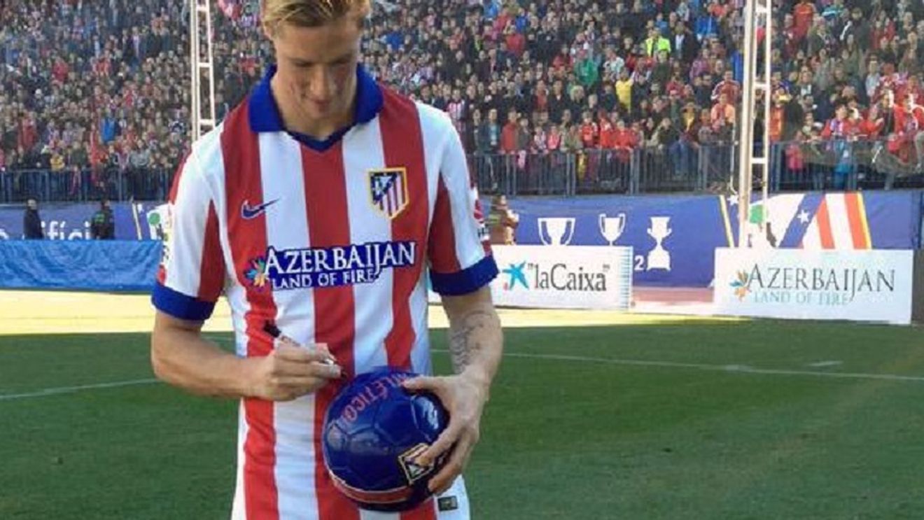 FOTO | Nebunie la Madrid. Prezentarea lui Torres a umplut arena "Vicente Calderon"