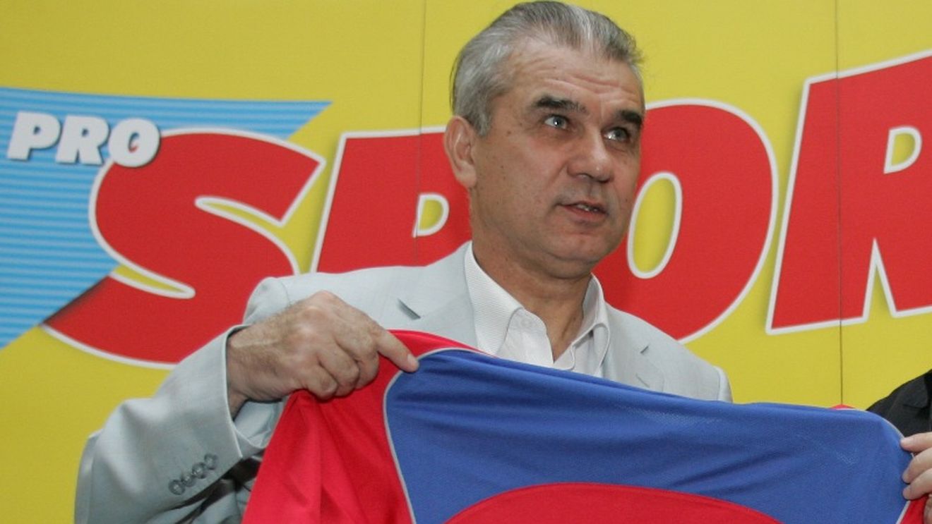 Iordănescu: "Vreau ca Steaua să ia titlul, dar mi-ar părea rău pentru Petrescu"