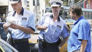 VIDEO** Asta e cea mai tare farsă făcută unui polițist! Crezi că e reală?