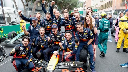 Max Verstappen, o nouă victorie mare în Formula 1! Olandezul este pe urmele legendarului Senna. Cum a fost surprinsă superba Maria Sharapova și vedeta Neymar | FOTO&VIDEO