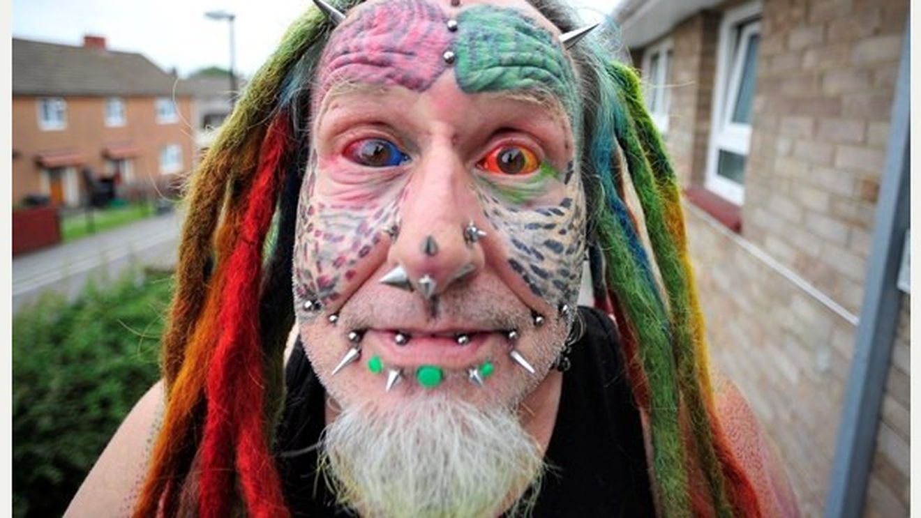 Din rugbyst în "omul papagal". FOTO | Cum arată Ted Richards după ultima operație făcută: "Nu mă pot abține să nu mă admir în oglindă"