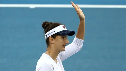 Irina Begu luptă fantastic, revine de la set pierdut și 2-5, iar în decisiv găsește reglajele potrivite pentru a-și netezi culoar clar spre victorie. Românca este în sferturi, la Hobart