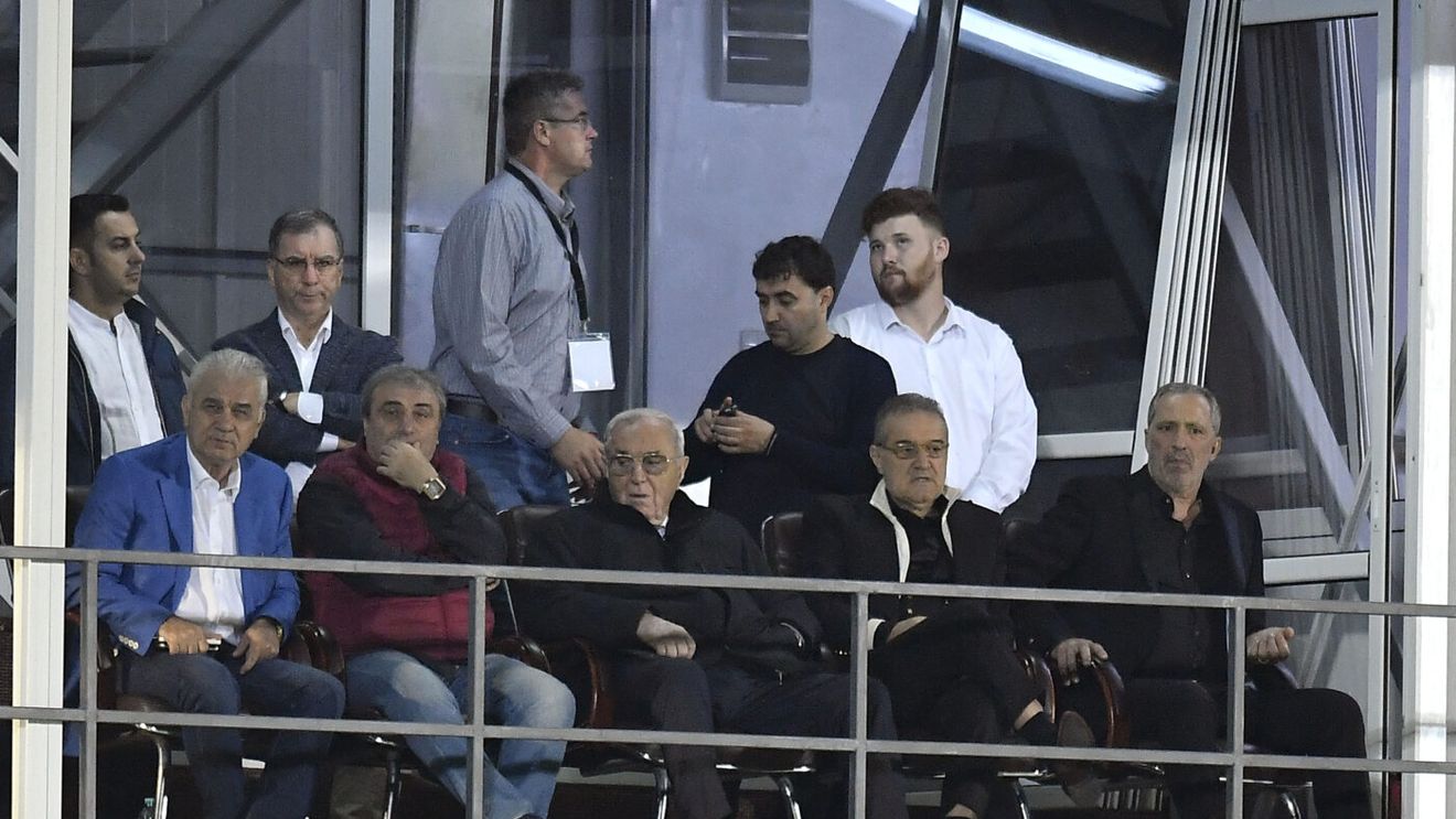 Un om care a participat la privatizarea echipei Steaua București dezvăluie cum a ajuns Viorel Păunescu să pună mâna pe echipă și apoi să i-o dea lui Gigi Becali: „N-a dat niciun ban, totul s-a făcut din acte!”