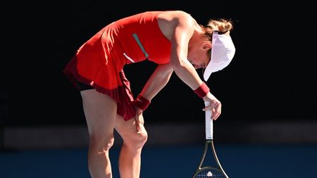 Simona Halep a pierdut un meci de un dramatism rar în optimi la Australian Open: 4-6, 6-3, 4-6 cu Alize Cornet! Video Online. Desfășurarea incredibilă a partidei