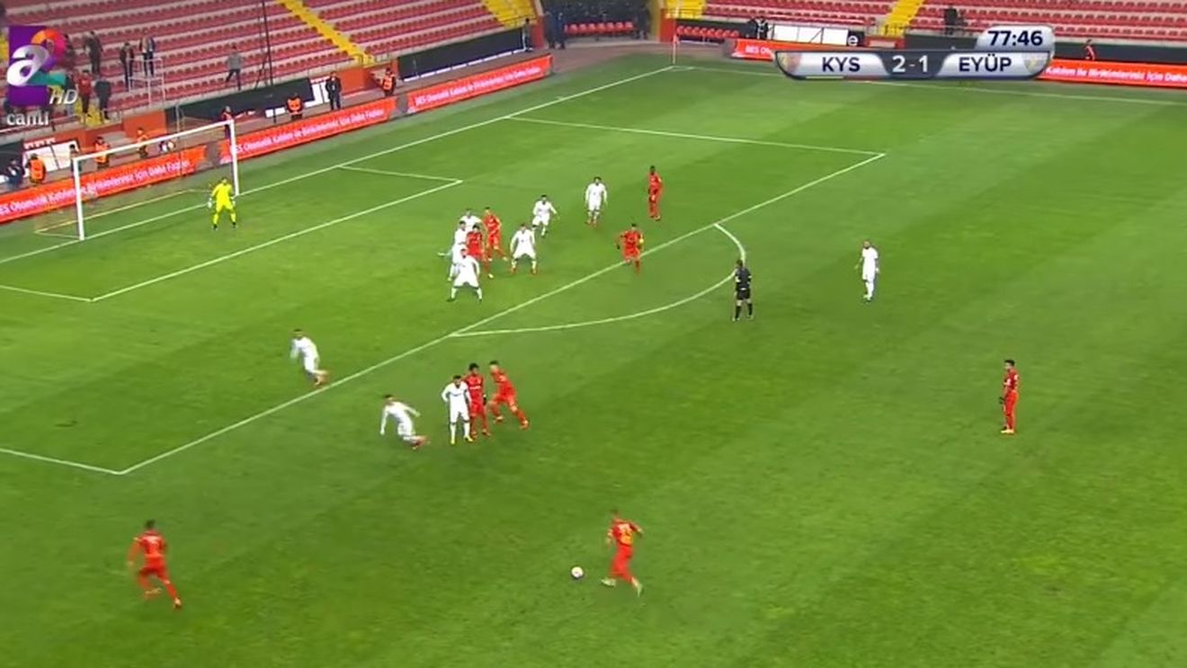 Schema ingenioasă cu care Șumudică și-a lăsat adversarii fără replică. Șah-mat în trei pase, la o lovitură liberă, cu Boldrin și Săpunaru decisivi. VIDEO | Golul "proiectat" de Șumi