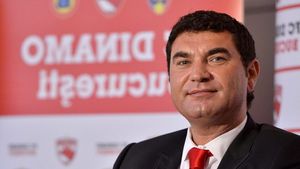 Fostul căpitan al lui Dinamo îl cere pe Cristi Borcea din nou investitor în „Ștefan cel Mare”. „Știu câți bani a băgat, deși a fost înjurat!” | VIDEO EXCLUSIV ProSport LIVE