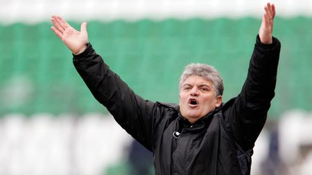 Ofertă pe 10 etape** pentru Ando!