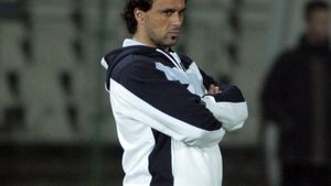 Panduru: "Nu așteptați totul doar de la Mutu"