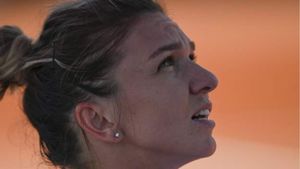 Mutarea în casă nouă o solicită pe Simona Halep mai tare decât un meci de tenis! Cum a fost surprinsă sportiva la vila din Primăverii