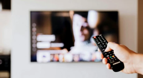 Top 3 Smart TV-uri ieftine la Altex. Redefinește divertismentul acasă fără să depășești prea mult bugetul