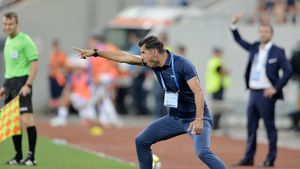 "Meritam să câștigăm". Dică a găsit vinovatul pentru egalul cu CS U Craiova. Poziția antrenorului, după vizita lui Becali în cantonamentul echipei