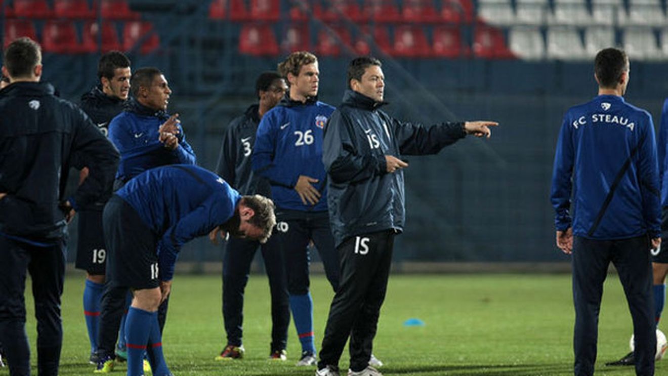 În vestiarul Stelei e multă agitație, Stan spune că este stăpân pe situație:** "Încă n-avem nevoie de un psiholog!"