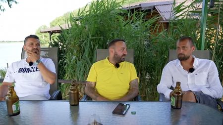 Dialog fabulos între Gabi Tamaș și Constantin Budescu, după un gest incredibil al „Artistului” : „Ai umplut un geamantan cu carne de porc!”/ „Ce vrei, dacă jucam în străinătate?! Trebuia să facem masă” | VIDEO