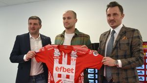 Echipa din Liga 1 care nu și-a lăsat fotbalistul rus să meargă la interviuri!