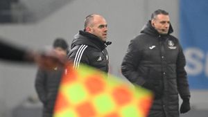 Noul antrenor din Superliga a tăiat în carne vie. Prima victimă din club: „Nu mă aşteptam. Am crezut că avem o relație bună”