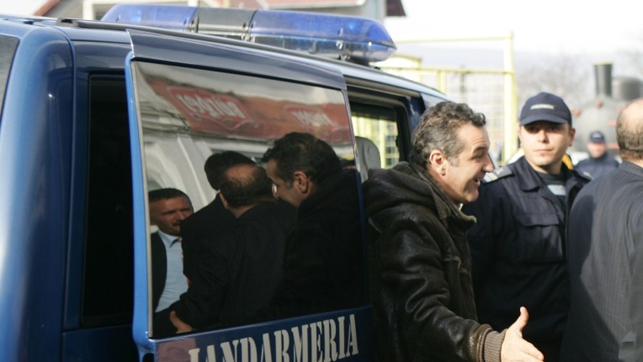 "Becali este provocat să facă ceva pentru care să intre la pușcărie!"