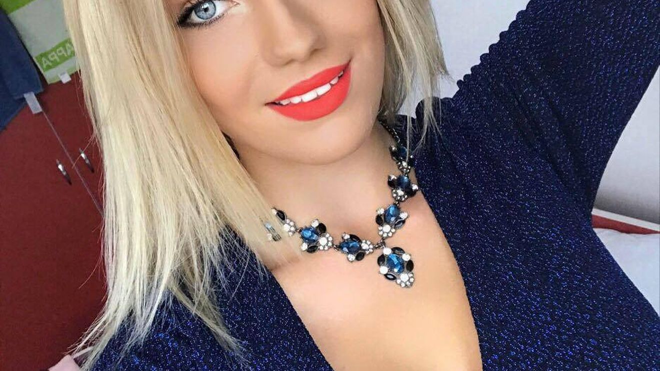 Ce ziceți? Este cea mai frumoasă voleibalistă din România? Și are numai 17 ani!