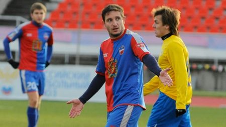 Adevărata față a fotbalului rus, povestită de Buș. "Am îmbătrânit trei ani într-unul singur. E cel mai greu loc de jucat fotbal din lume"