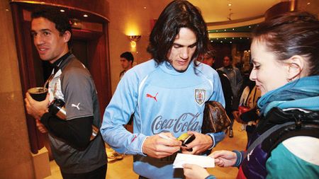 Interviu cu cel mai în formă jucător din Serie A!** Ce jucător de la Steaua l-a impresionat pe Cavani și ce i-a promis lui Tătărușanu