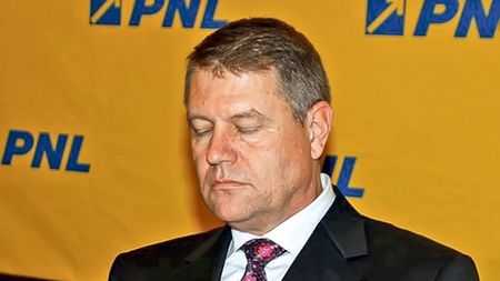 Iohannis a încercat în zadar să dea de Hagi, de ziua lui. Motivul pentru care "Regele" nu i-a răspuns la telefon