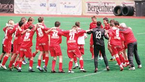 Birocrație pe spatele copiilor!** Vestiarele aduse din Franța nu pot fi folosite din cauza Ministerului de Interne