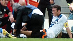 Zanetti nici nu vrea să audă de retragere: "Poate joc și din 2014" Și-a revenit în 3 luni, deși medicii anunțau 9 luni de repaus