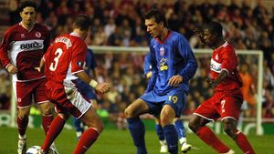 Fotbalul românesc e mai sărac! Un TITULAR din generația "Steaua 2006" a decis să se lase, la 35 de ani!  Ce fac acum ceilalți steliști din echipa UEFAntastică: