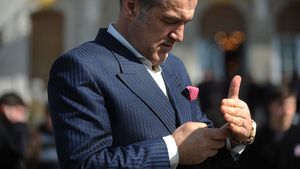 Mihai Costea, OUT de la Steaua!** Becali: "Vreau să-l DISTRUG! Și-a bătut joc de banii mei!" Gigi introduce testul IQ la echipă