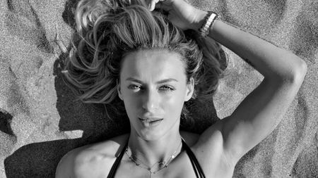 Ana Bogdan, apariţie răvăşitoare pe plajă! Cum a aprins imaginaţia fanilor după ce a scăpat de coronavirus | GALERIE FOTO