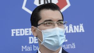 Federația Română de Fotbal a reacționat, după scandalul șocant de rasism de la PSG - Istanbul BB, în care este implicat Sebastian Colțescu: „FRF se delimitează ferm”