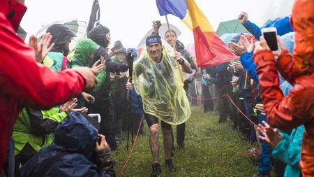 INTERVIU cu Toma Coconea, omul care duce România la înălțime la Red Bull X-Alps: "Îmi plângea sufletul de bucurie". Japonezii i-au făcut documentar, dar pentru el totul e "un joc cu natura, cu relieful, cu norii". Cum se văd Alpii de sus și cea mai dură experiență: "M-am lovit de bolovani" 