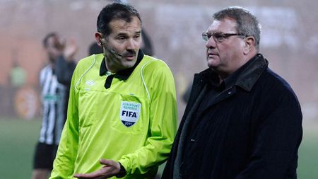 Mureșan, de un cinism nebănuit după meciul cu Sibiu: "Fără eroarea lui Petrescu, nu câștigam cu Voința!" Șeful clujean îl critică pe Beto