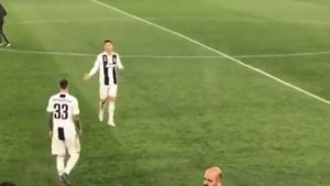 Cristiano Ronaldo, moment incredibil la finalul meciului cu Ajax! VIDEO: Gestul prin care le-a spus totul colegilor: "Ați făcut pe voi de frică!"