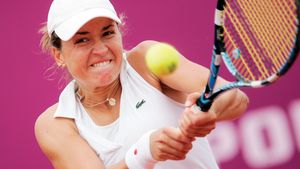 Alexandra Dulgheru a chinuit-o** pe Kim Clijsters!