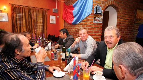 Istoria la o masă de cinci persoane!** 25 de ani de la Sevilla, sărbătoriți la o pizzerie