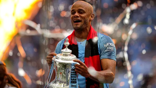 Surpriză! Cu cine a semnat Vincent Kompany, după ce a plecat de la Manchester City. Va fi coleg cu un român