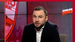 Vlad Iacob dă cărțile pe față despre relația cu Ovidiu Burcă, la două luni de la plecarea de la Dinamo: „Sunt dezamăgit! Nu s-a mai ocupat doar de partea sportivă, a fost distras” | VIDEO EXCLUSIV