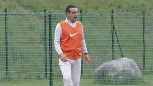 'Nu cred că Bănel trebuie să joace fundaș!**Nu e disciplinat pe acel post'