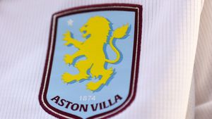 Ofertă de la Aston Villa pentru un mare fotbalist al lui Dinamo