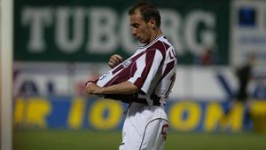 ATUNCI ȘI ACUM | Robert Ilyeș, la a treia tinerețe. Fenomenul ciucan, explicat de fostul rapidist 